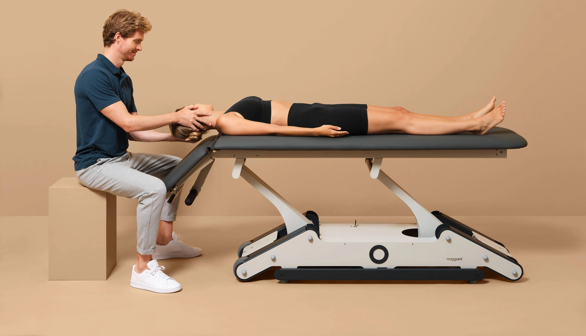 {images-foto_home/foto_background_landing}